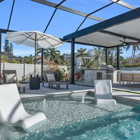 Outdoor And Indoor Paradise -Close To Beach